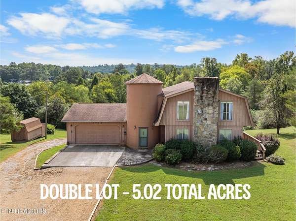 5 Acres of Land with Home for Sale in Louisville, Tennessee