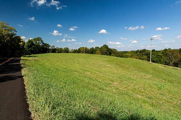 25 Acres of Recreational & Residential Land for Sale in Frankfort, Kentucky