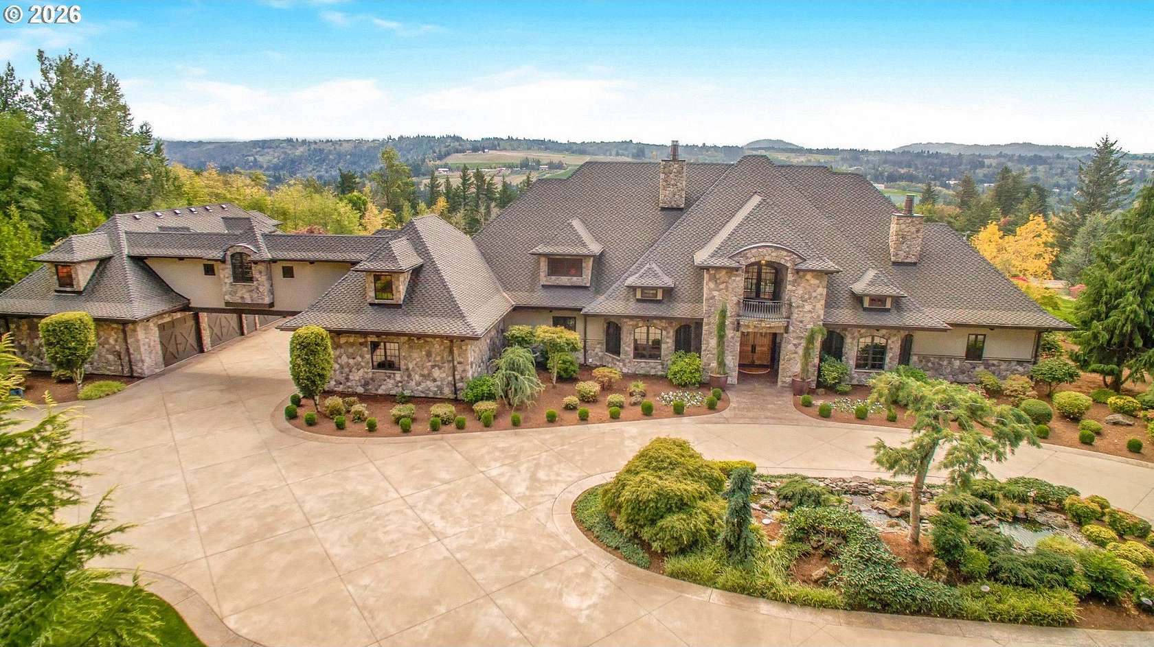 9.3 Acres of Land with Home for Sale in Troutdale, Oregon