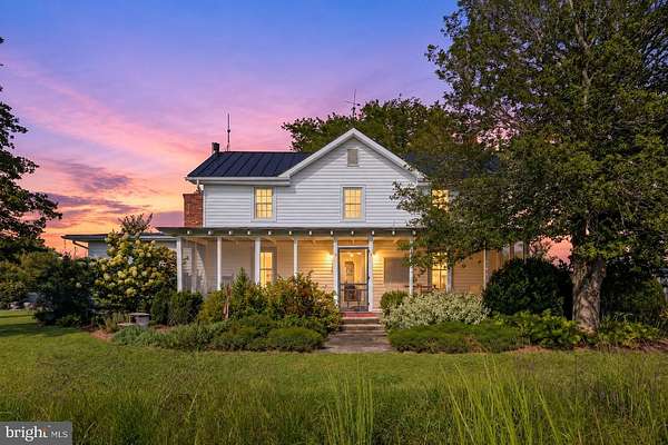 14.5 Acres of Land with Home for Sale in Castleton, Virginia