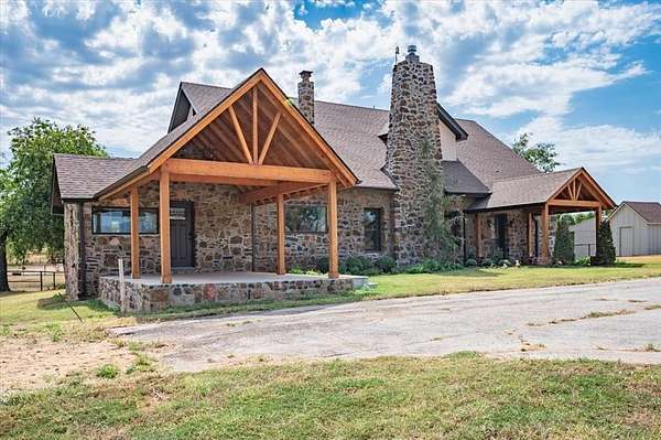 15 Acres of Land with Home for Sale in Oklahoma City, Oklahoma