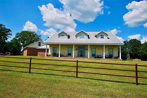 14 Acres of Land with Home for Sale in Athens, Texas