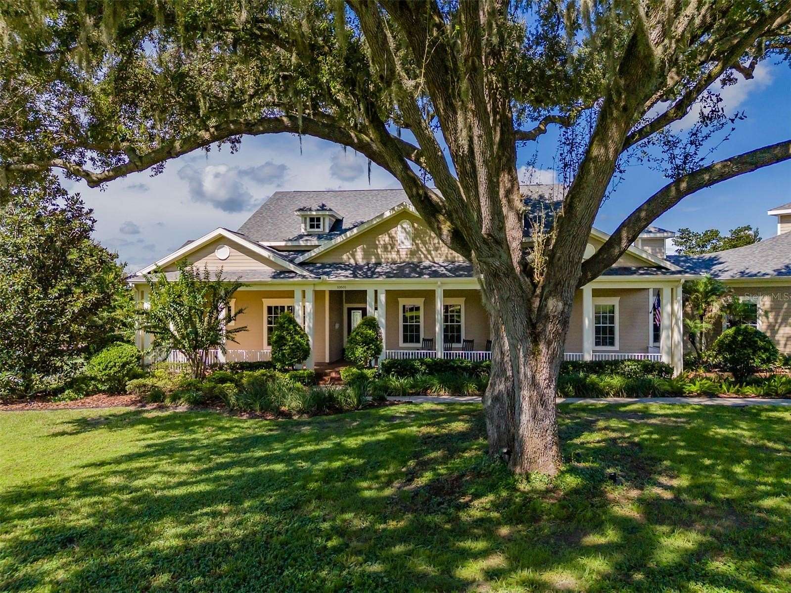 2 Acres of Land with Home for Sale in Thonotosassa, Florida