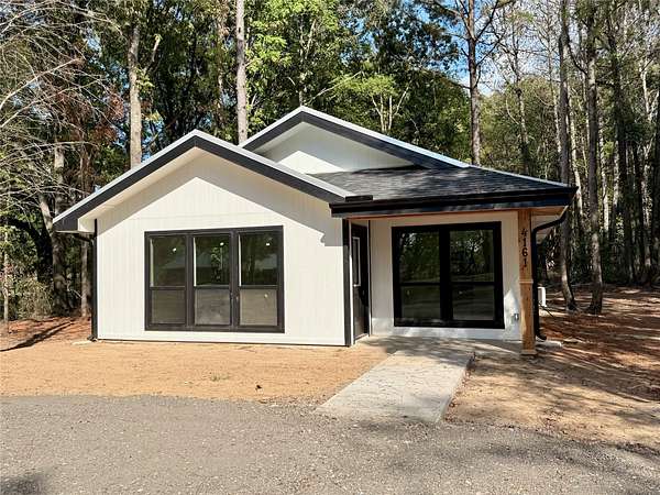 1.5 Acres of Land with Home for Sale in Mineola, Texas