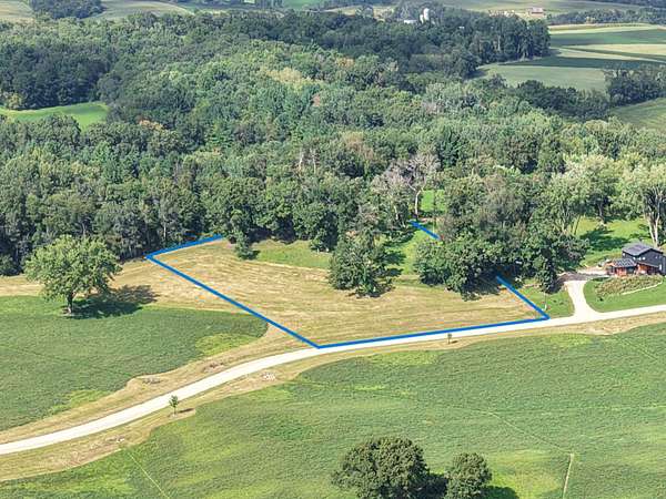1.87 Acres of Residential Land for Sale in Viroqua, Wisconsin