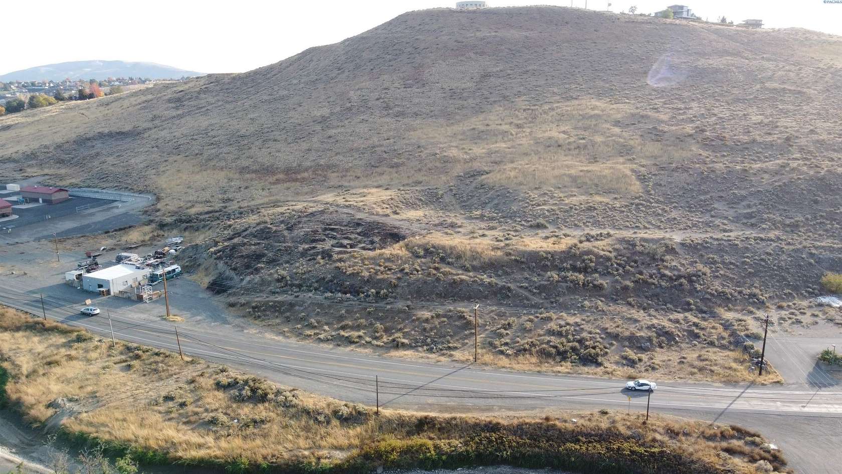 15.4 Acres of Mixed-Use Land for Sale in West Richland, Washington