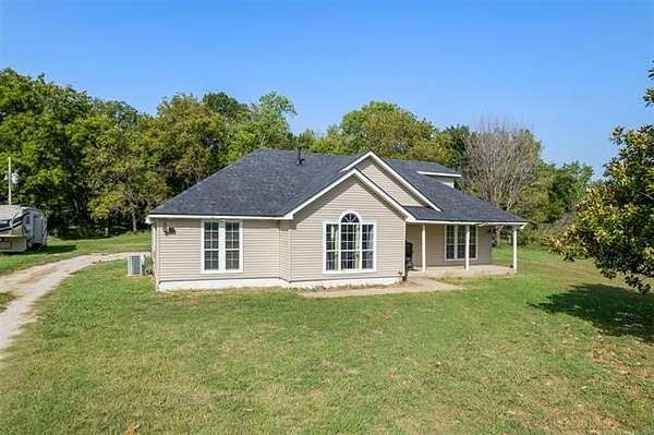 5.82 Acres of Land with Home for Sale in Skiatook, Oklahoma