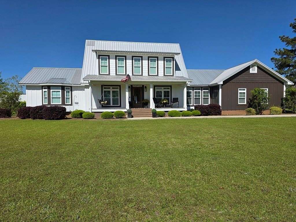 2 Acres of Land with Home for Sale in Fitzgerald, Georgia