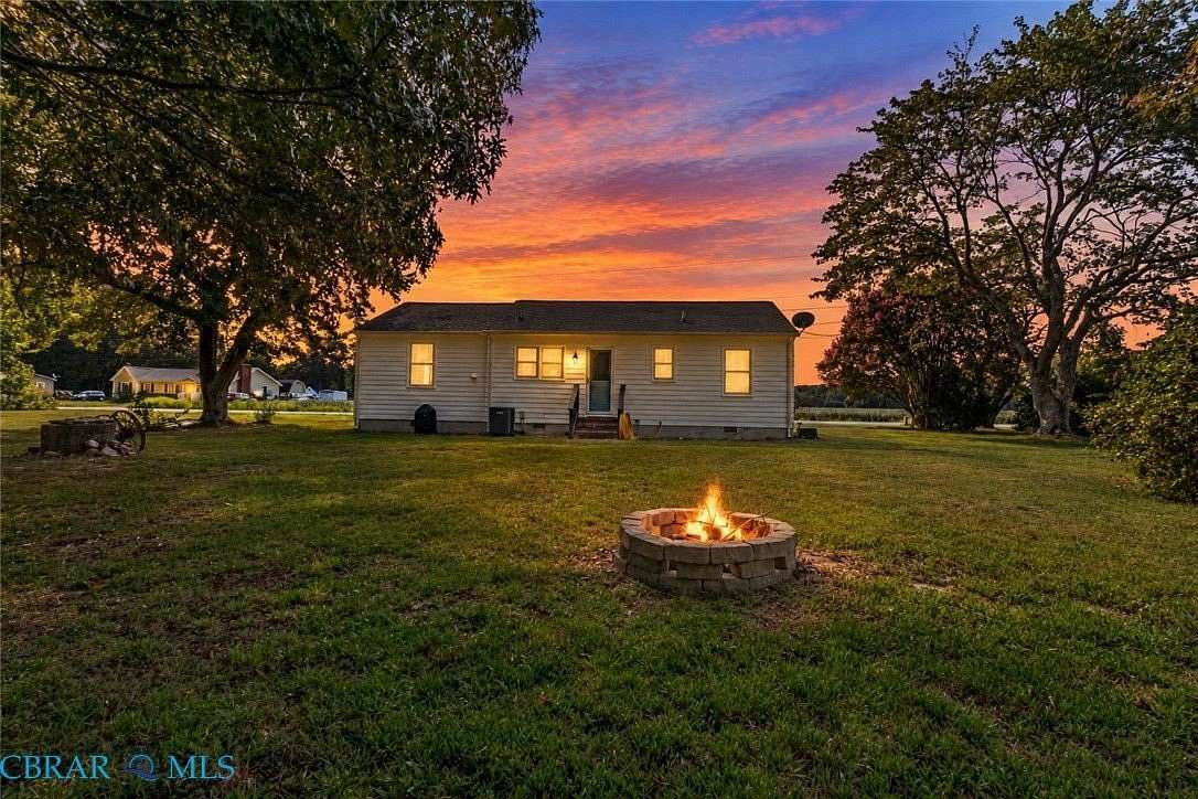 7.9 Acres of Land with Home for Sale in Weems, Virginia