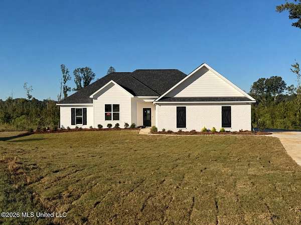 9 Acres of Land with Home for Sale in Brandon, Mississippi