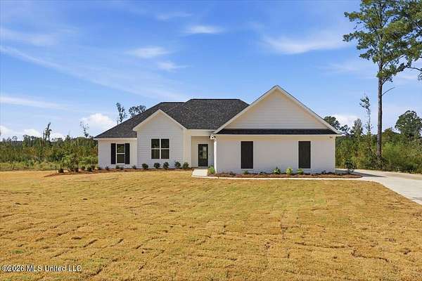 9 Acres of Land with Home for Sale in Brandon, Mississippi