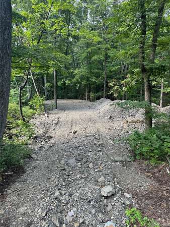 5 Acres of Residential Land for Sale in Pleasant Valley, New York