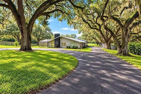 10 Acres of Land with Home for Sale in Ocala, Florida