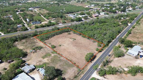 2 Acres of Residential Land for Sale in Atascosa, Texas
