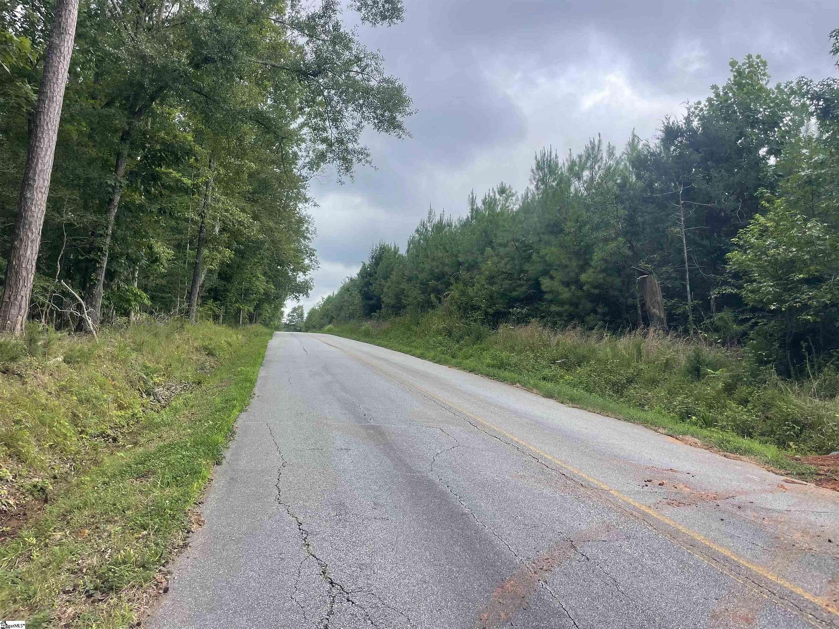 10.5 Acres of Land for Sale in Laurens, South Carolina
