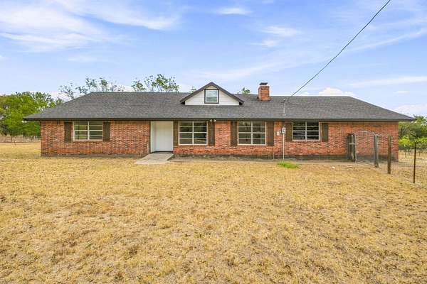 1.5 Acres of Land with Home for Lease in Nemo, Texas