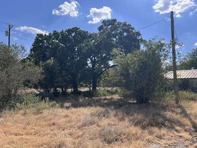 4 Acres of Improved Residential Land for Sale in Clyde, Texas