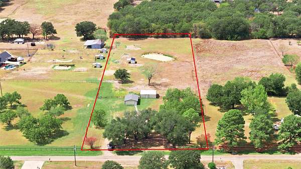 3 Acres of Residential Land for Sale in Kemp, Texas