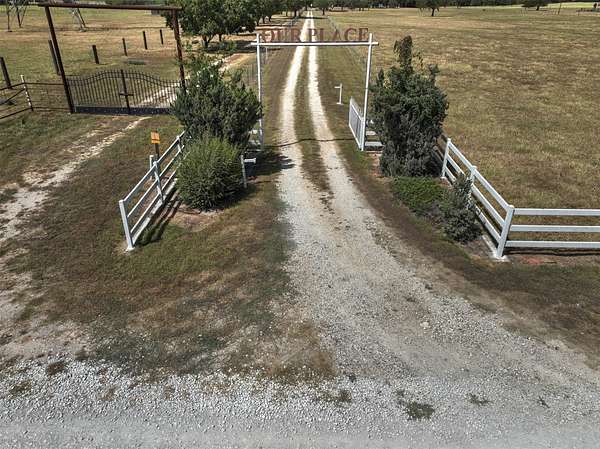 14.5 Acres of Improved Land for Sale in Clifton, Texas