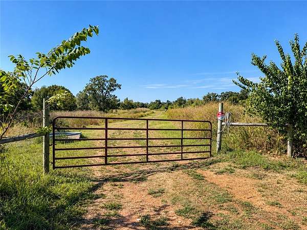 8 Acres of Residential Land for Sale in Cave Springs, Arkansas