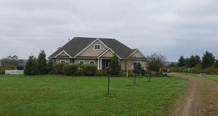 8.46 Acres of Land with Home for Lease in Waterford, Pennsylvania