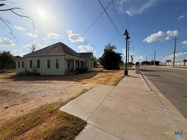 15.7 Acres of Land for Sale in Troy, Texas