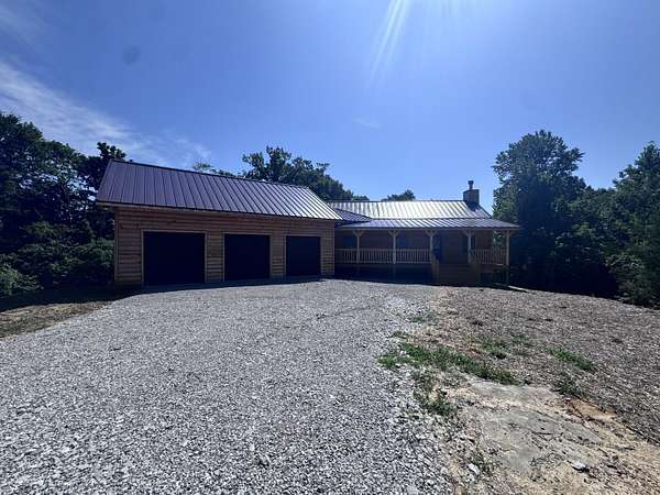 3 Acres of Land with Home for Lease in Monticello, Kentucky