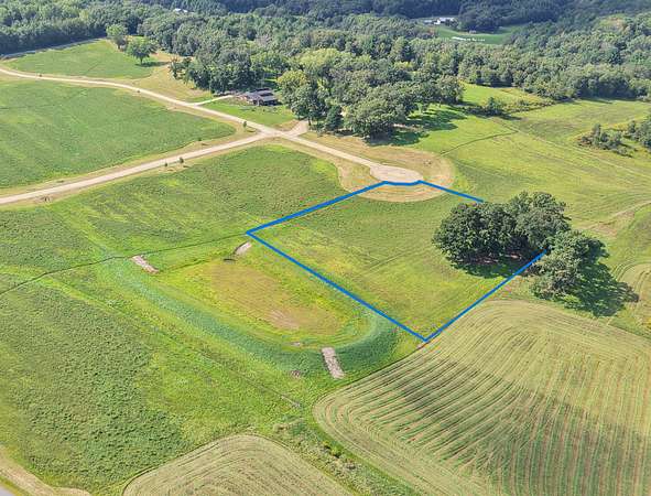 2.16 Acres of Residential Land for Sale in Viroqua, Wisconsin