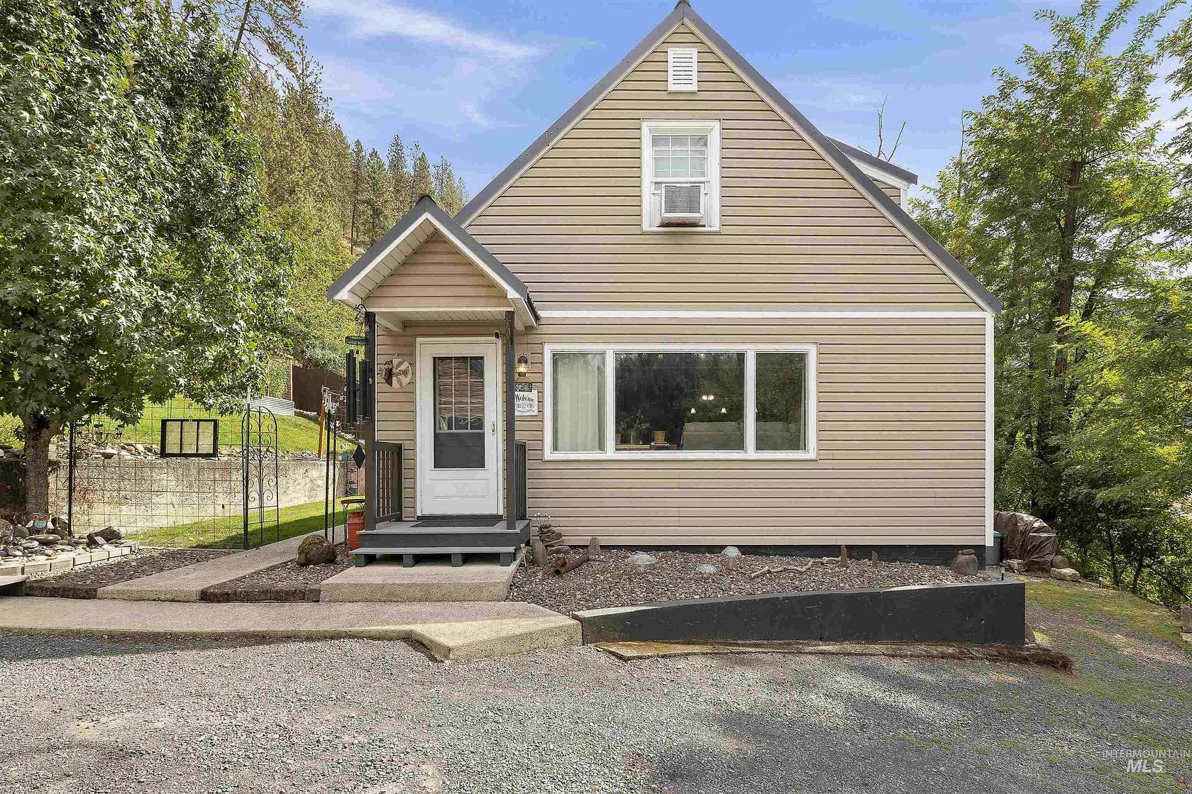 2 Acres of Land with Home for Sale in Orofino, Idaho