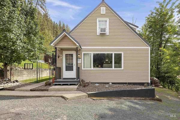 2 Acres of Land with Home for Sale in Orofino, Idaho
