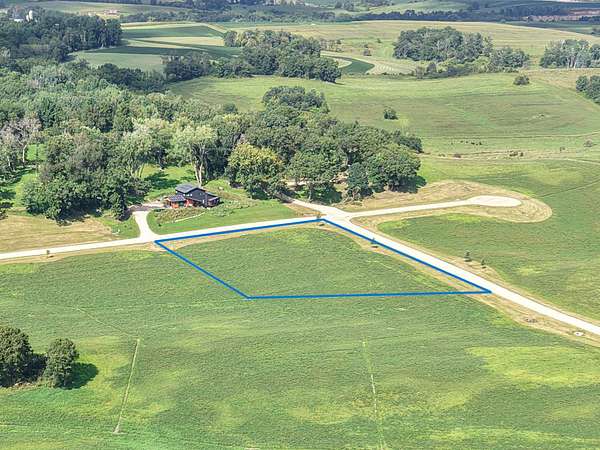 1.72 Acres of Residential Land for Sale in Viroqua, Wisconsin