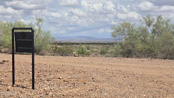 4.1 Acres of Residential Land for Sale in Wittmann, Arizona