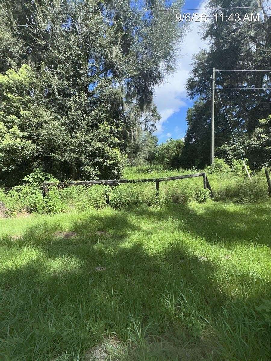 1 Acre of Residential Land for Sale in Reddick, Florida
