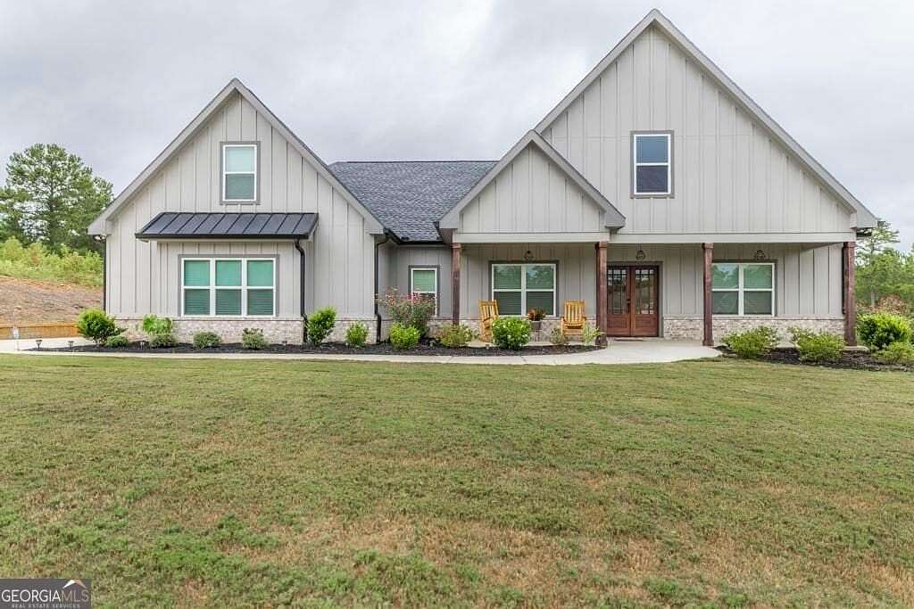 1.56 Acres of Land with Home for Sale in Forsyth, Georgia