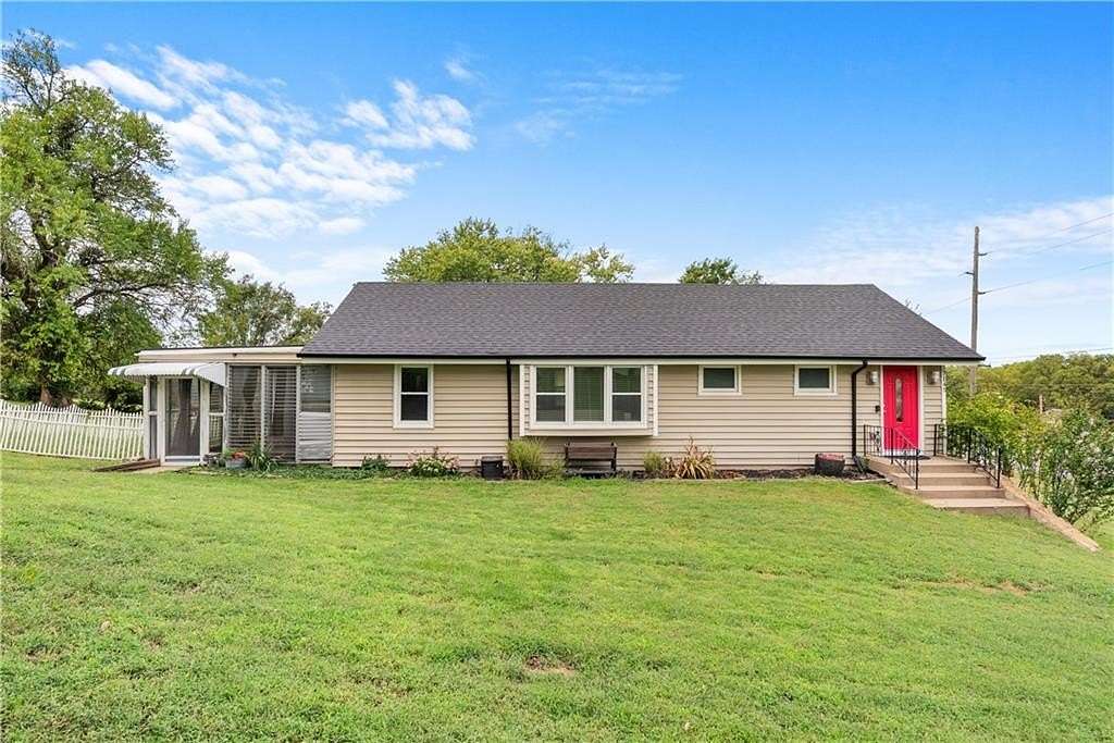 2.28 Acres of Land with Home for Sale in Kansas City, Kansas