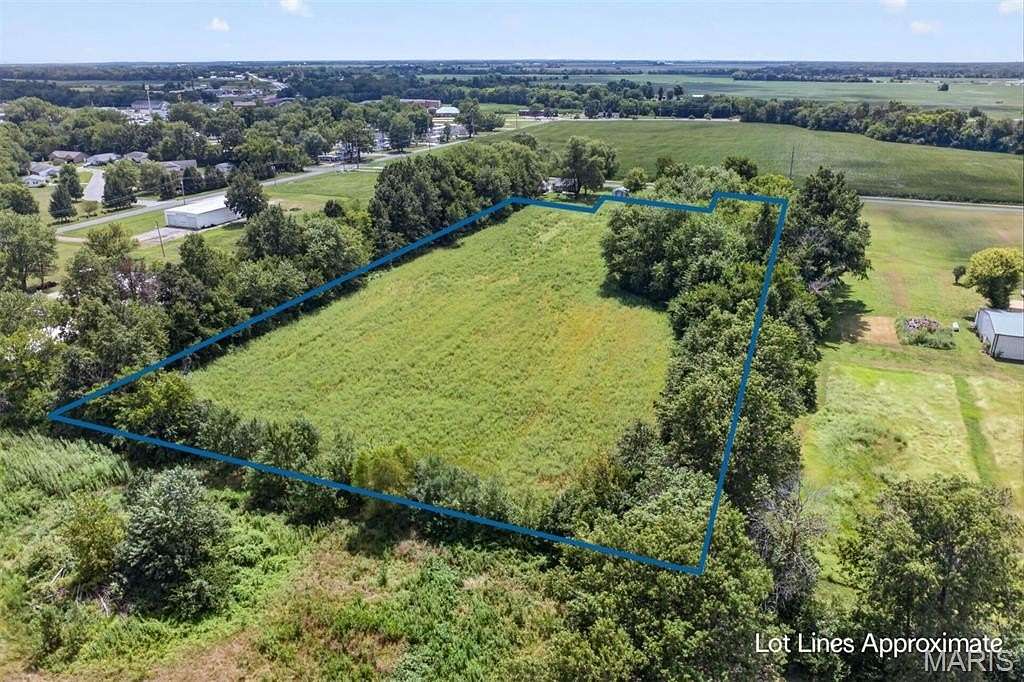 5.5 Acres of Land for Sale in Greenville, Illinois