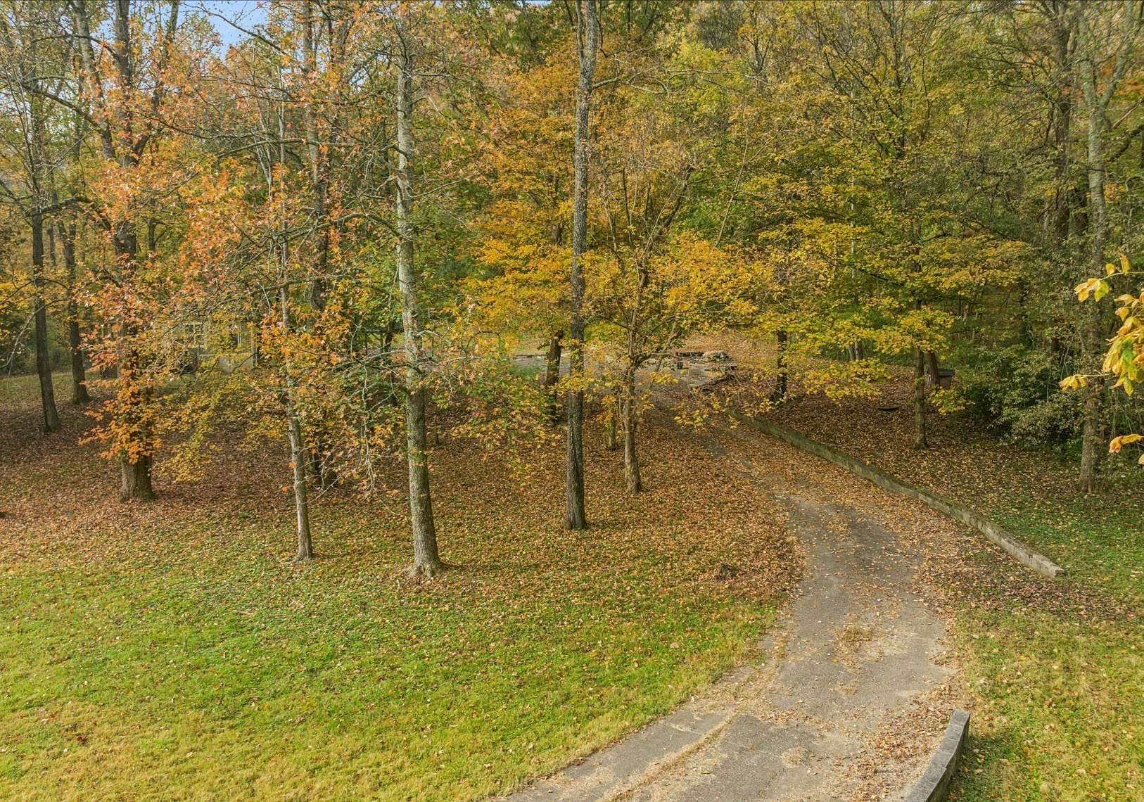 5 Acres of Residential Land for Sale in Whites Creek, Tennessee