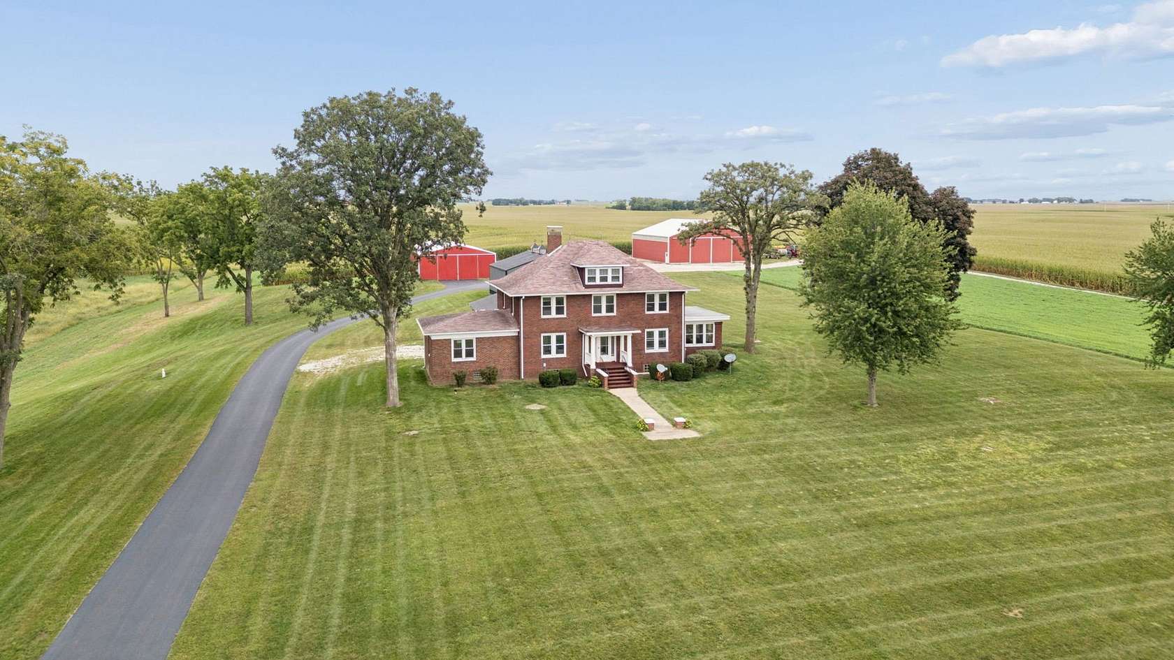62 Acres of Recreational Land with Home for Sale in Utica, Illinois