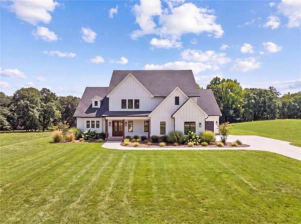 2.56 Acres of Land with Home for Sale in Loganville, Georgia