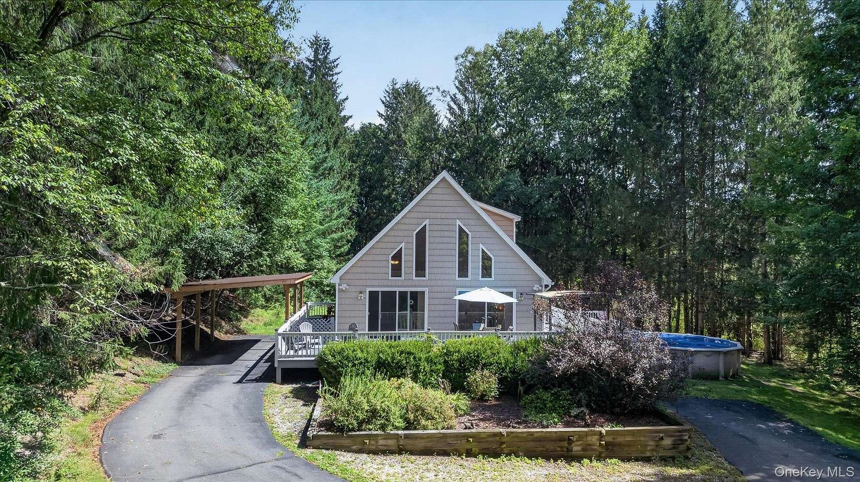 5 Acres of Improved Mixed-Use Land for Sale in Jeffersonville, New York