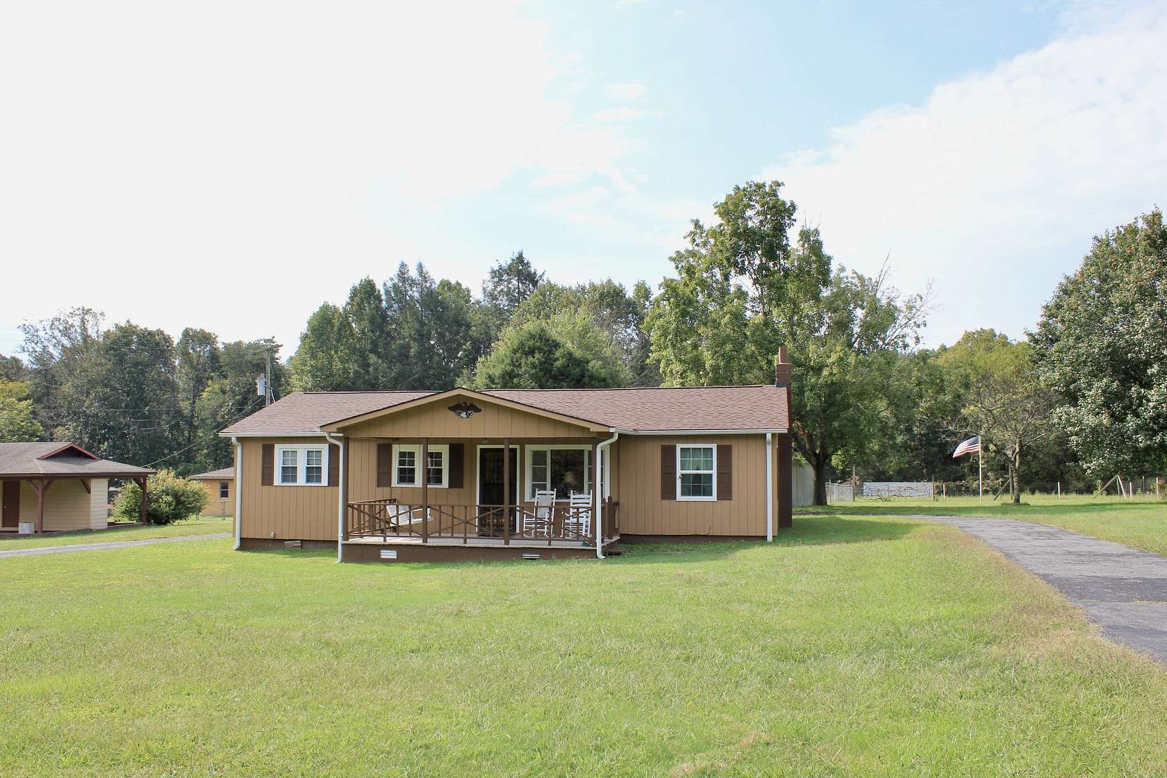 10.5 Acres of Land with Home for Sale in Gruetli-Laager, Tennessee