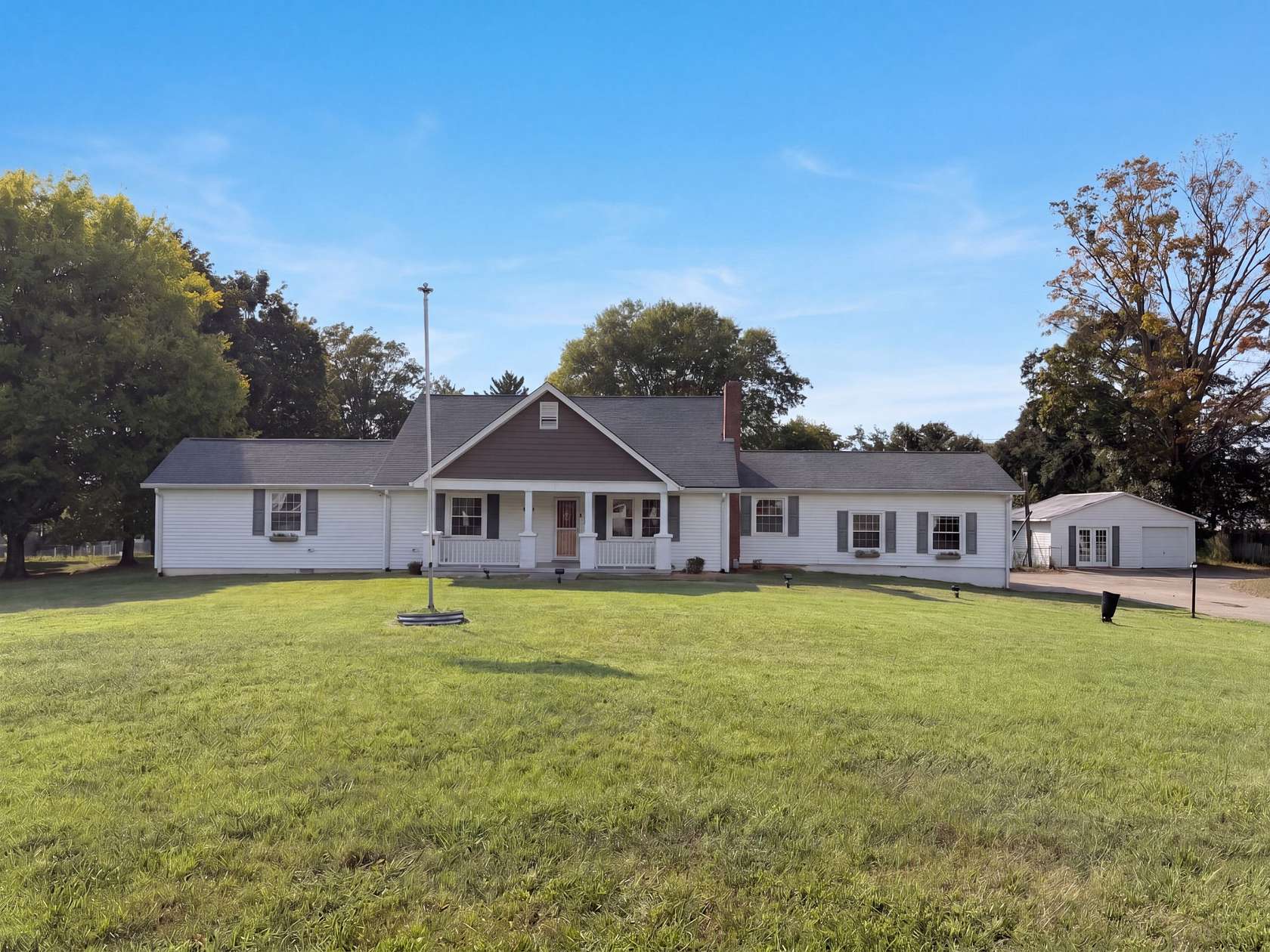 2.6 Acres of Land with Home for Sale in Clarksville, Tennessee