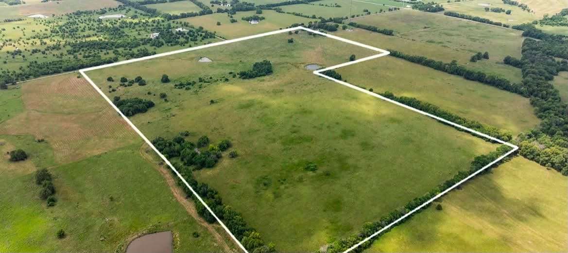 104 Acres of Land for Sale in Erie, Kansas