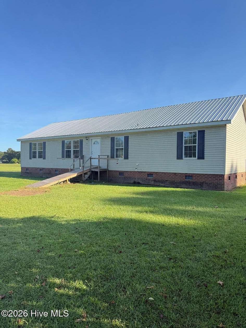 3.27 Acres of Land with Home for Sale in Washington, North Carolina