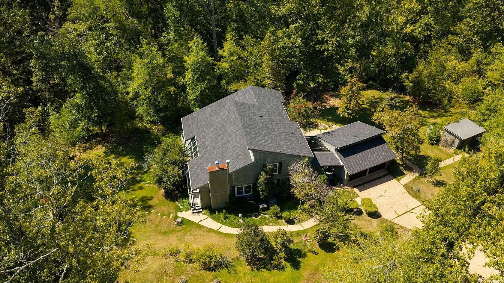 4.78 Acres of Land with Home for Sale in Camden, Arkansas