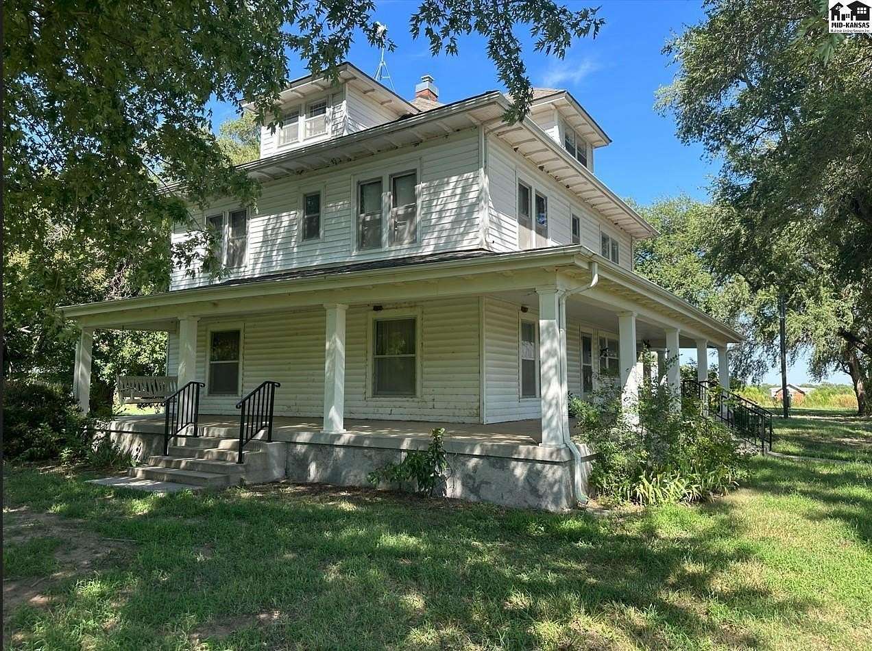 40.8 Acres of Recreational Land with Home for Auction in Arlington, Kansas