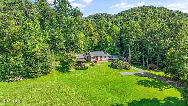 14 Acres of Land with Home for Sale in Clinton, Tennessee