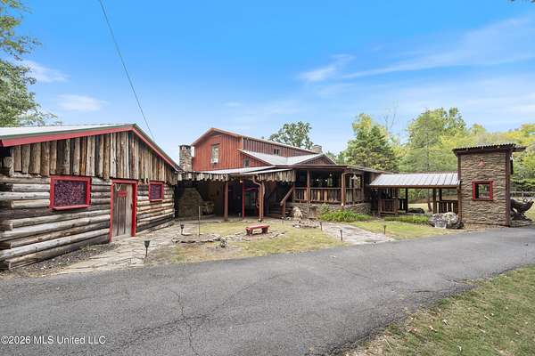 130 Acres of Recreational Land with Home for Sale in Crenshaw, Mississippi