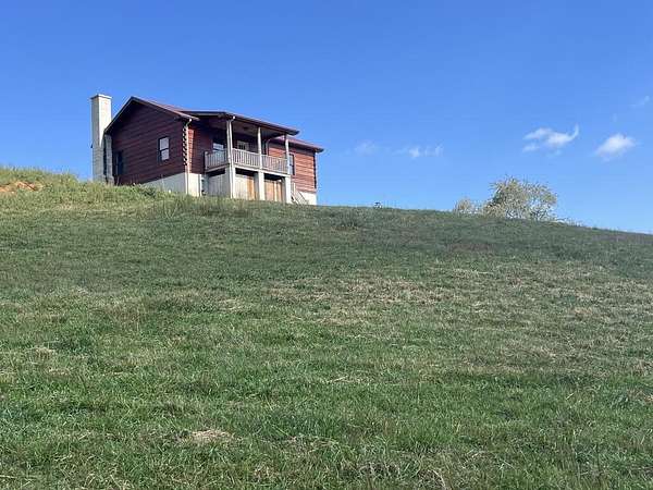 26.6 Acres of Land with Home for Sale in Tazewell, Virginia