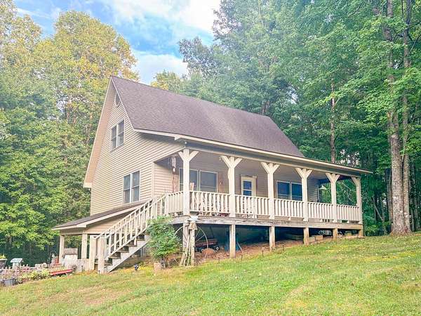 3.1 Acres of Land with Home for Sale in Jamestown, Tennessee